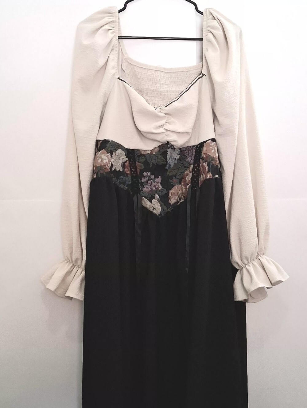 Goth in Two-Tone Maxi Dress with Floral Waist Size 2xl Fit 1X